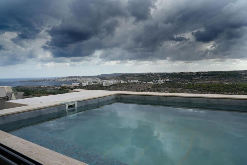 メーリッハLux Sea&Country Views With Poolアパートメント エクステリア 写真