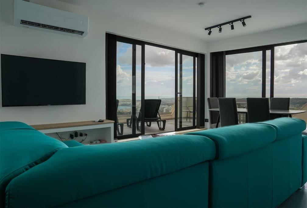 メーリッハLux Sea&Country Views With Poolアパートメント エクステリア 写真