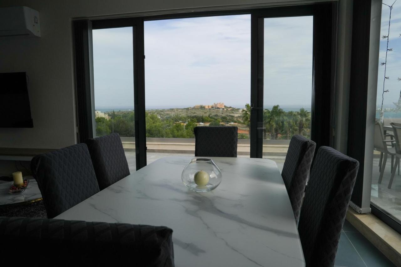 メーリッハLux Sea&Country Views With Poolアパートメント エクステリア 写真